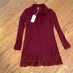 NWT Mollo Rello size M burgundy dress, with really cute, lace at the bottom